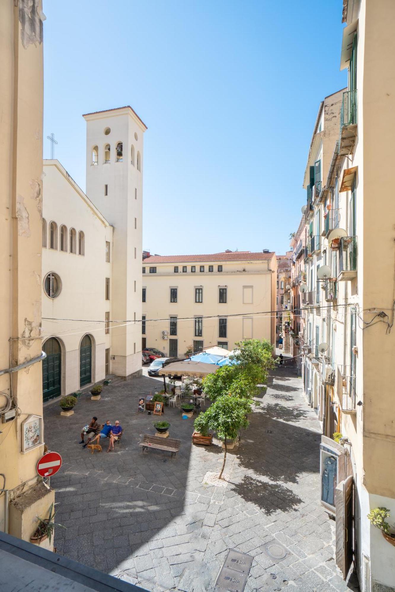 Casa Vacanza Angelina Via Mercanti Centro Storico Salerno Buitenkant foto
